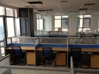 北京辦公家具廠家直銷，優(yōu)質低價員工桌與隔斷屏風，一站式滿足辦公需求